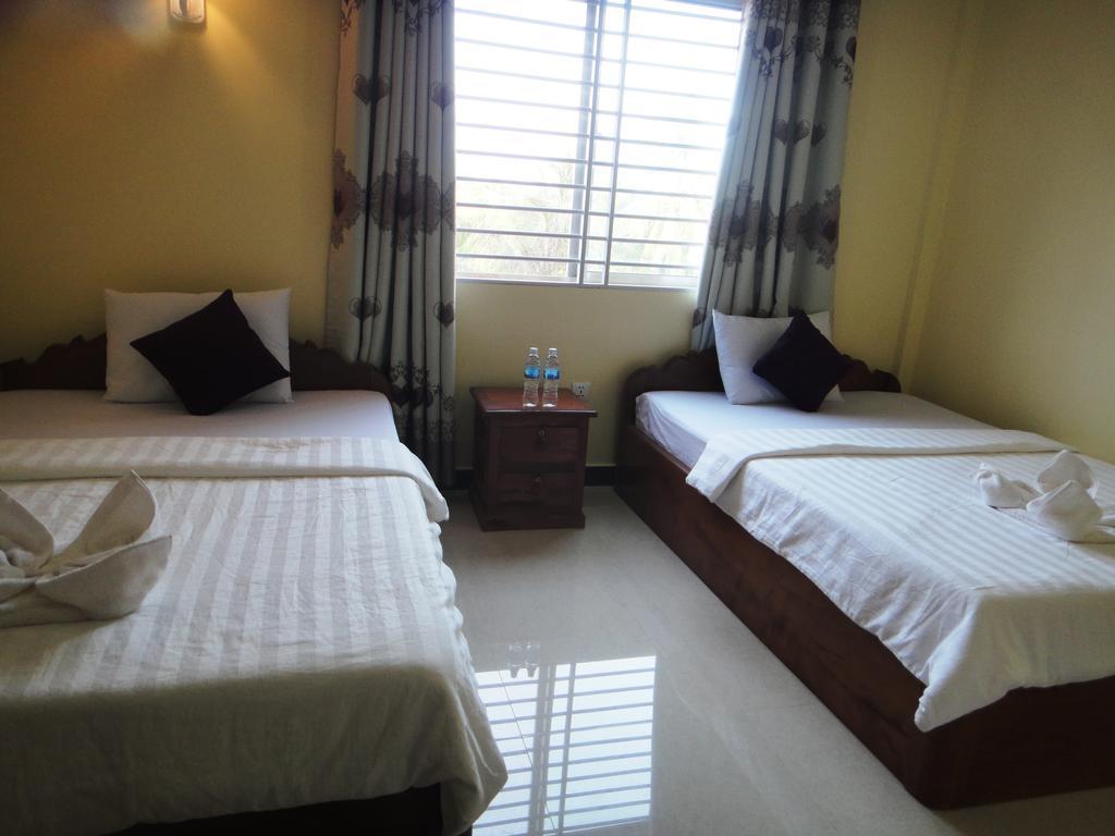 Khemra I Guesthouse Kampot Rum bild