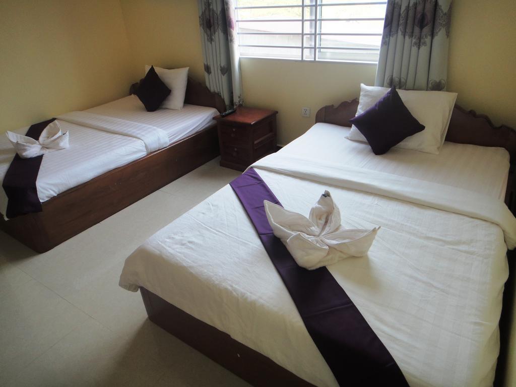 Khemra I Guesthouse Kampot Rum bild