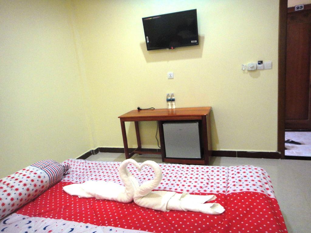 Khemra I Guesthouse Kampot Rum bild