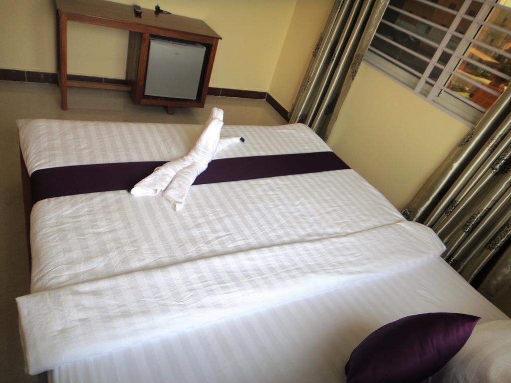 Khemra I Guesthouse Kampot Rum bild